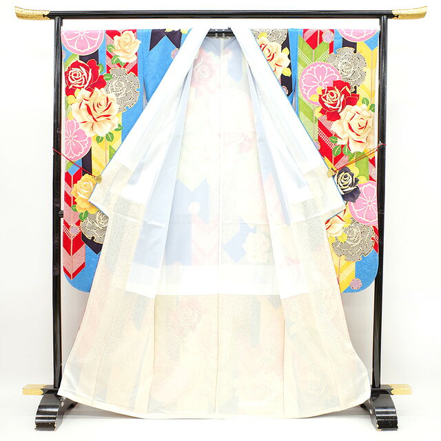 楽天スーパーSALE【新品】 振袖 着物 袷 AMIAYA アミアヤ 紅一点 ブランド 金駒刺繍 金彩加工 刺繍 水色 バラ 薔薇 矢羽根 現代古典 フォーマル 成人式 二十歳 春 秋 冬 未使用 仕立て上がり 身丈168 裄丈68 Lサイズ みやがわ sb12133