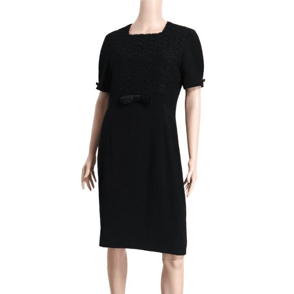 タイトワンピース