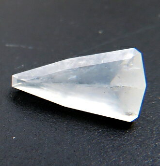 ブルースオールナイト ルース 0.43ct 超希産 レアストーン 複雑なカルシウムの珪酸塩 淡い青 カナダ 瑞..