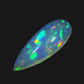 宝石名:オパール　Opal/ 8.59ct　26.8x10.8x6.3mm/ 産地:Wello エチオピア/ 色:淡い橙色透明の地色に緑、青、赤の強い遊色/ インクルージョン:アイクリーン/ コメント:強い遊色！ペンダントに最適なサイズ/