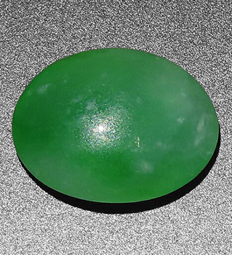 ルース ヒスイ 翡翠 ジェダイト 4.72ct 高彩度の緑 亜透明 ミャンマー ソーティング付 瑞浪鉱物展示館 5584 ルース ヒスイ 翡翠 ジェダイト 4.72ct 高彩度の緑 亜透明 ミャンマー ソーティング付 瑞浪鉱物展示館 5584