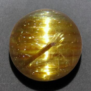 宝石名:ルチル/クォーツ/ 5.64ct　 10.3x10.3x7.4mm/ 亜種名:ルチルクォーツキャッツアイ/ 産地:Bahia,ブラジル/ 色:無色透明の水晶中に金色のルチル/ インクルージョン:画像参照　ルチルインクルージョン/ 鉱...