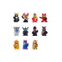 【仮面ライダーキッズ　ギーツ登場！！　より　11種】 程よいサイズ感で手軽に遊べる＆飾れる仮面ライダーキッズの最新弾が登場です！ 大注目の最新ライダーギーツに加えて、アルティメットリバイ＆バイスや歴代ライダーの最強フォームが勢揃い！ 全部集めて、お部屋にライダーキッズワールドを広げよう♪ 『仮面ライダー』ファンにおススメ！ ※こちらのラインナップに「仮面ライダーアルティメットバイス」「仮面ライダーギーツ マグナムブーストフォーム」は含まれません。 　 　　★☆ラインナップ☆★ ●　仮面ライダークウガ アルティメットフォーム 　　　　　　　　　　　　　　　　　　　（ブラックアイVer.） ●　仮面ライダーアギト シャイニングフォーム ●　仮面ライダーファイズ ブラスターフォーム ●　仮面ライダーカブト ハイパーフォーム ●　仮面ライダーディケイド コンプリートフォーム ●　仮面ライダーオーズ プトティラ コンボ ●　仮面ライダーウィザード インフィニティースタイル ●　仮面ライダードライブ タイプトライドロン ●　仮面ライダーエグゼイド ムテキゲーマー ●　仮面ライダーグランドジオウ ●　仮面ライダーアルティメットリバイ　　　の　11種類です。 ・新品未使用 ・各箱入り ※箱は11個お付けしますが中身の種類の確認の為、箱の底面から開封しております ※箱は2種類ありますがランダムです。 ・各ラムネ入り（賞味期限：2023年8月） ※付属のお菓子は賞味期限が切れている場合があります。 当方では責任を負いかねますので充分にお気を付け下さい。 ・外箱にスレ等が見られる場合がございます。 ・写真と実際の商品とは多少異なる場合がございます。 ・商品によってはメーカー初期段階での色むらや微細な傷等がある場合がございます、ご理解・ご了承の上ご購入ください。 ※ご注文前に【会社概要ページ】を必ずご確認下さい※ ◇在庫について◇ 当店は、当サイト以外でも販売を行っております。 在庫管理には万全を期しておりますが、ご注文のタイミングによって、商品がご用意できない場合 また、商品の目的を達することが出来ない重大な欠点（部品の欠損、電池切れ等）が判明した場合は、ご注文をお断りする場合がございますので予めご了承下さい。