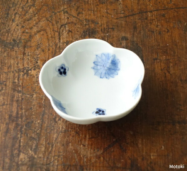有田焼　濃小花紋　梅小付