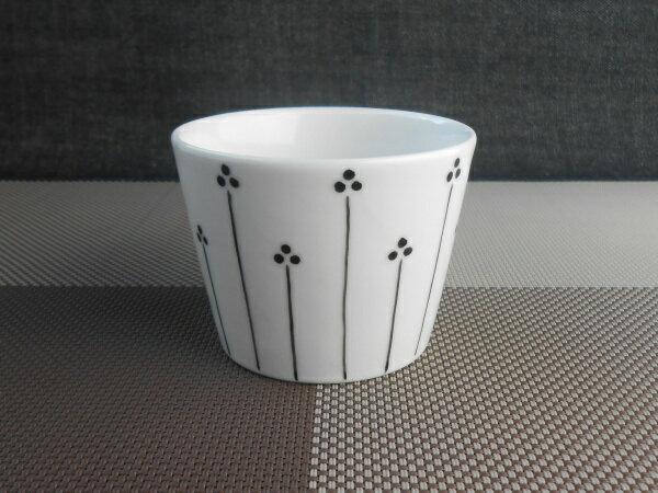 伊万里焼　小花十草(黒)　そば猪口