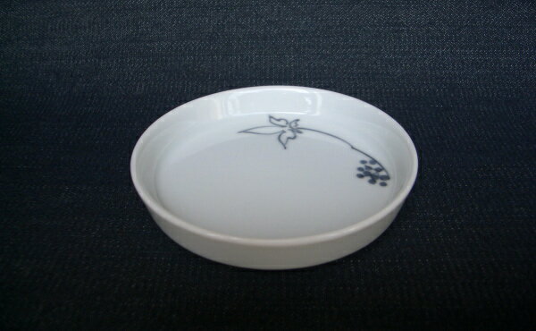Rakuten - 伊万里焼　うこぎ（黒）　薬味皿