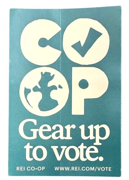 樂天商城 - 訳有 アールイーアイ 選挙 キャンペーン ステッカー 緑 REI COOP VOTE アメリカ 海外 USA 限定 アウトドア ショップ ギア カスタム シール