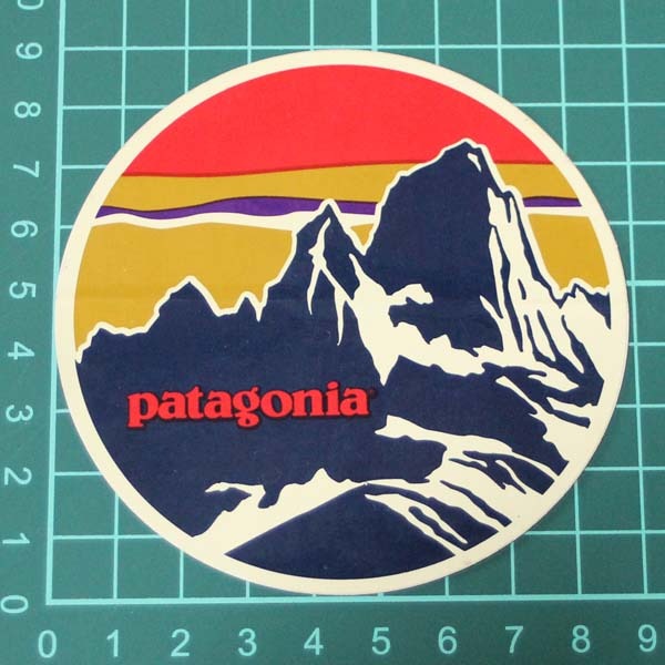 �ڴ��ָ���ݥ����10�ܡ���ͭ �ѥ����˥� ���ƥå��� �إ�ƥ��� PATAGONIA HERITAGE STICKER ������ �� �������� �إ�ơ��� �ե��åĥ��� �ǥ� ���쥯����� ����