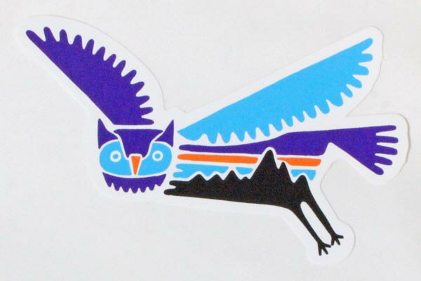 正規品 ■サイズ（最長部）■ 約6.3CM×約10.5CM コンディション：新品未使用、極僅かなすれ、キズ、汚れ、色抜け、折れ等あるものもございます。予めご了承ください。ネコポスで発送いたします。(追跡番号あり、3000円まで保証有、ポスト投函（ポストに入らない場合は持ち戻ります）、重さ1Kg以内、厚さが2.5cmまでの為、基本的には緩衝材等を使えない点、日時指定、代金引換は不可な点、予めご了承下さい） ■コメント■ 国内では非常に入手困難なパタゴニアのフィッツロイ オウル(FITZROY OWL）ステッカー、紙製です。キャンプ道具やタックルボックスのステッカーカスタムに、コレクションにいかがでしょうか？その他にもパタゴニアのステッカーの種類、在庫がございます。複数お求めのお客様は事前にお問い合わせをお願いいたします。パタゴニアステッカー patagoniaステッカー アウトドア キャンプ ギア カスタム