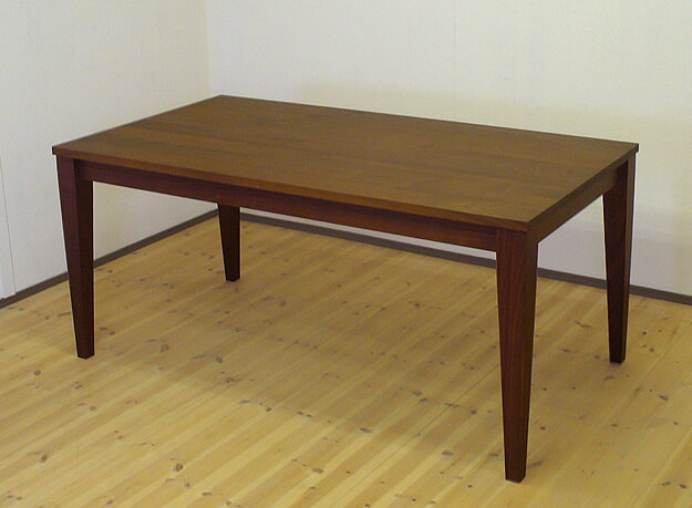 天然木ウォールナット無垢のダイニングテーブル 110cm×95cm 【送料無料】サイズ変更対応可能
