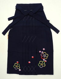 新作 七五三　5〜7歳女の子用　刺繍　袴◆陽◆紺色系7042