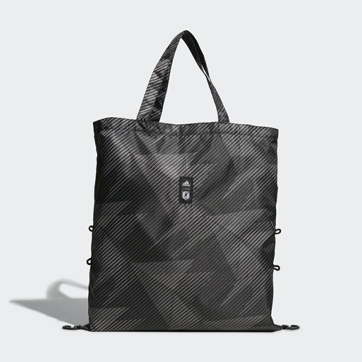 サッカー日本代表 2022 パッカブルバッグ HN6694 BW593 ブラック 50cm x 47cm 30L アディダス ADIDASセール サッカー 用品 セール