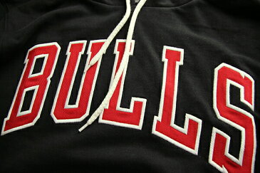 ’47 Brand(フォーティーセブン)パーカー フード プルオーバー Bulls Men’s ’47 PF STRIKE Black Pete Fowler NBA Global Artist Project Black(ピート・ファウラー)ブルズ バスケ バスケットボール スケボー SKATE SK8 スケートボード パンク HIPHOP ヒップホップ