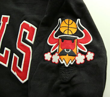 ’47 Brand(フォーティーセブン)パーカー フード プルオーバー Bulls Men’s ’47 PF STRIKE Black Pete Fowler NBA Global Artist Project Black(ピート・ファウラー)ブルズ バスケ バスケットボール スケボー SKATE SK8 スケートボード パンク HIPHOP ヒップホップ
