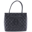 シャネル CHANEL 復刻トート トートバッグ キャビアスキン イタリア製 黒 肩掛け 手提げ A5 ファスナー Medallion Tote レディース【中...