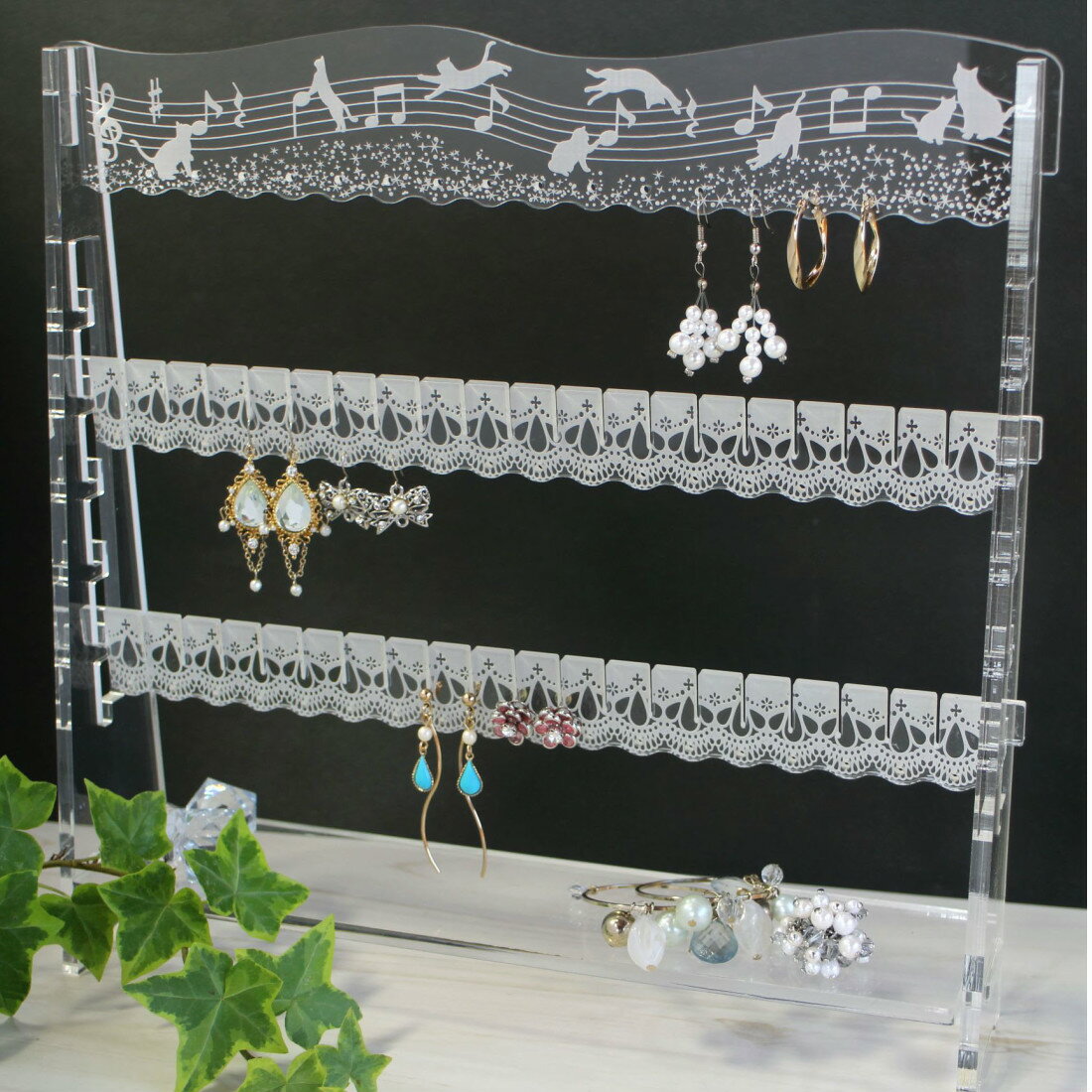 アクセサリー ピアススタンド ジュエリースタンドキャット&メロディー デザイン クリア アクリルピアス ラック 収納 ディスプレイ インテリア ハンドメイド