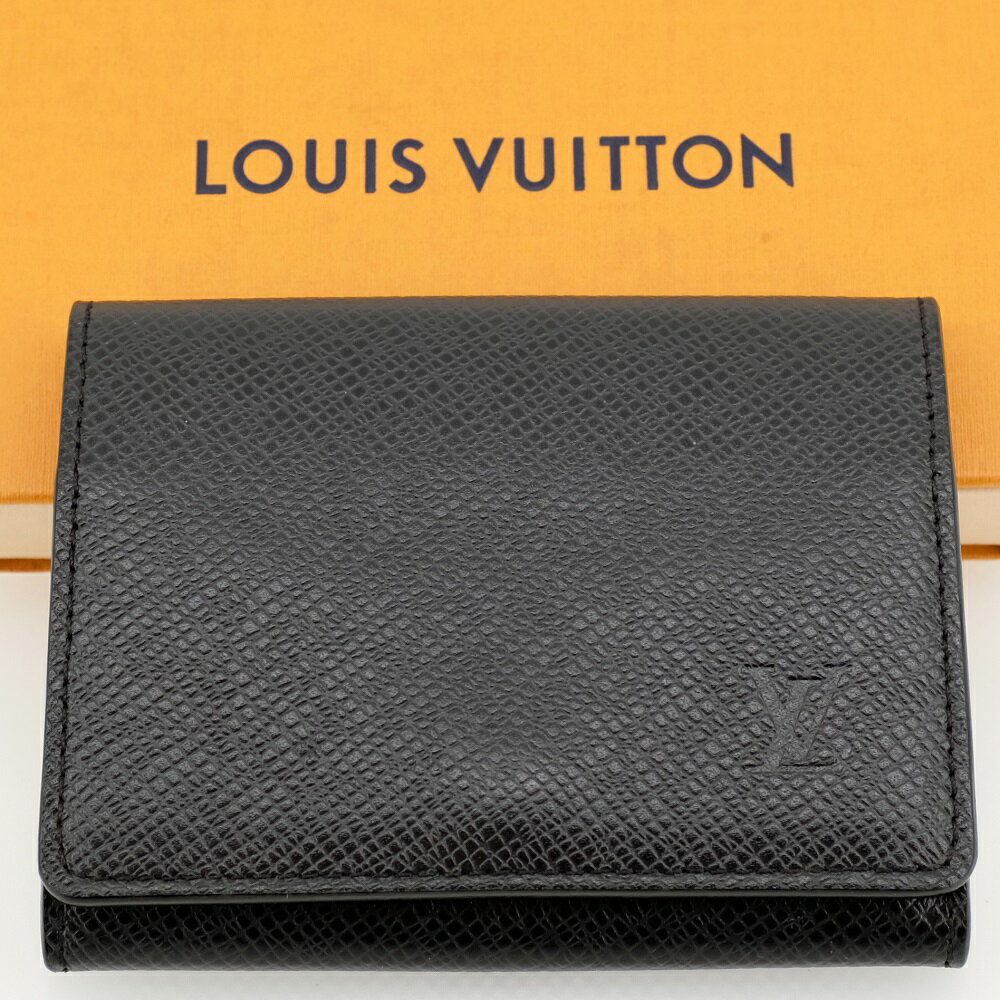 ルイ・ヴィトン 名刺入れ 【美品】LOUIS VUITTON ルイヴィトン アンヴェロップ・カルト ドゥ ヴィジット NM 名刺入れ カードケース タイガ ノワール（黒） M64595 ※イニシャル入り「Y.I」