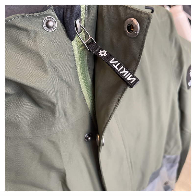 【OUTLET】 NIKITA SITKA JKT FATIGUE Sサイズ ニキータ シトカ ジャケット JACKET スノボウェア レディース スノーボード スキー 型落ち アウトレット 日本正規品