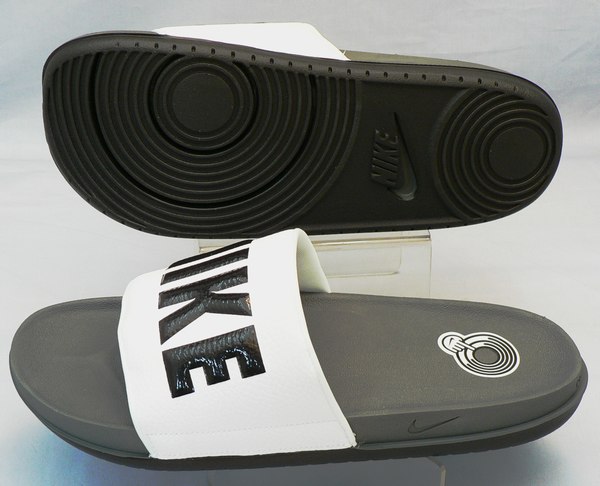 【ナイキ29cm】オフコートスライド：白×黒×グレー(BQ4639 001 OFFCOURT SLIDE)：ビ...