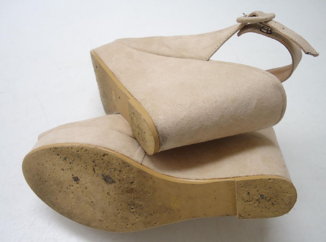 【中古】【RANDA／ランダ】厚底ウェッジソール バックストラップサンダル★SS（21.5-22cm位）／ヒール高：約10cm★ライトベージュ★大人カジュアルサンダル！