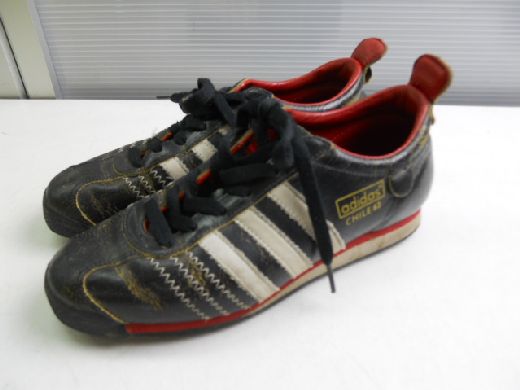 yÁzyyz~̓y܂̕ɃNbVfނgpĂ̂adidas CHILE 62iAfB_X `62jgbLOV[YubN23D5cm