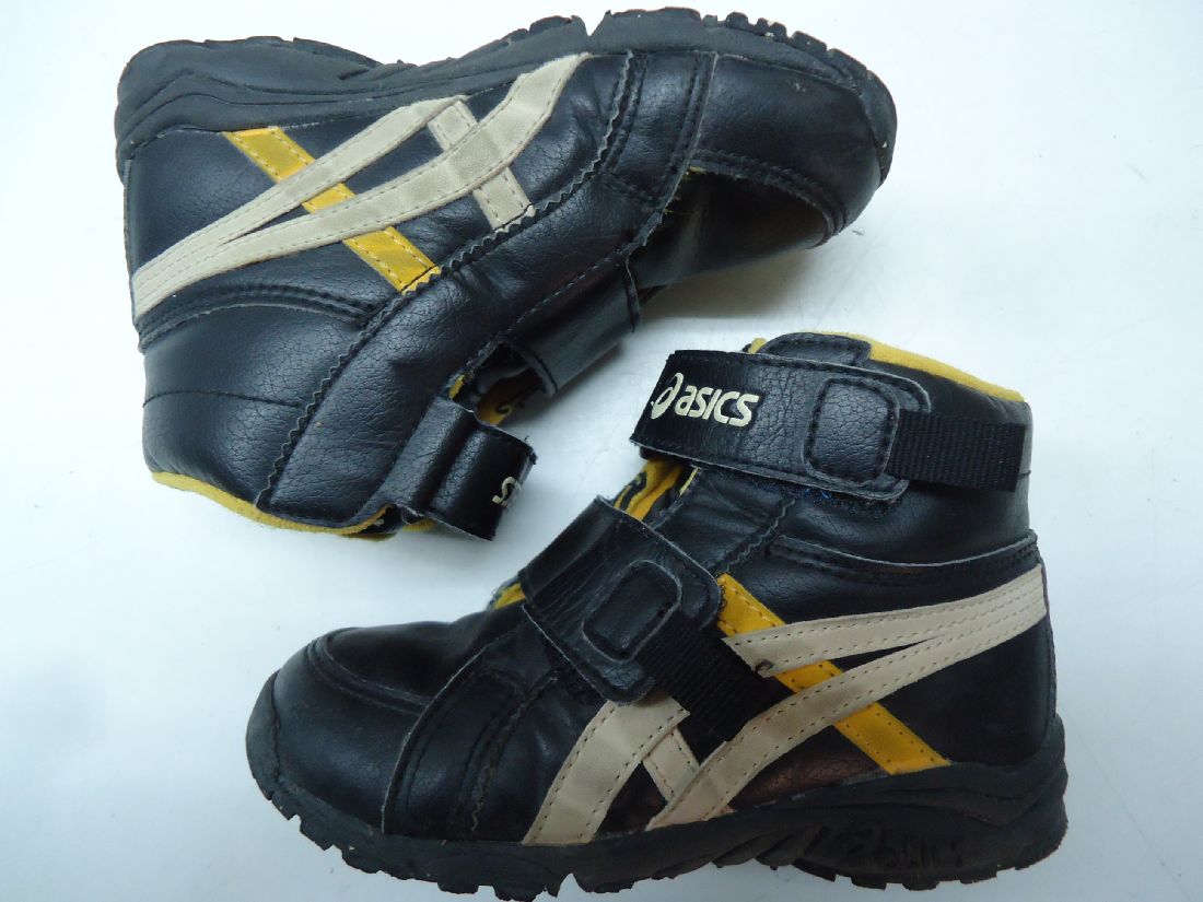 【中古】【あす楽可】asics/アシックス■GD.RUNNERX-SN TUW105 トレイルランニングシューズ/ウィンターシューズ■17.0cm/USK91/2/EURO27■ブラック×ホワイト×イエロー■低硬度高グリップラバーに珪砂を配合した、雪の上でも滑りにくく、3拍子揃ったウインターシューズ♪