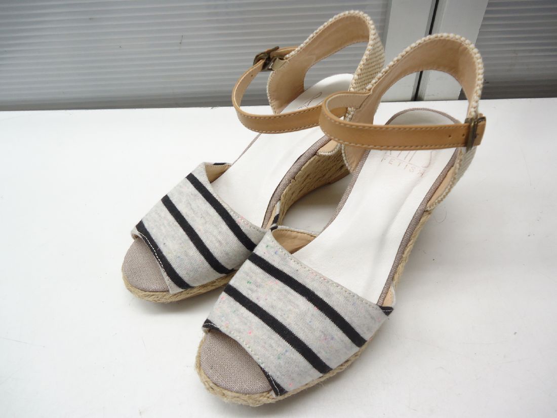 状態良好◎RIN'S FETISH/リンズ フェティッシュ■S(22.0cm)■ストラップ ウェッジヒール パンプス■マルチカラー■夏らしい素材で作られた一足☆【中古】