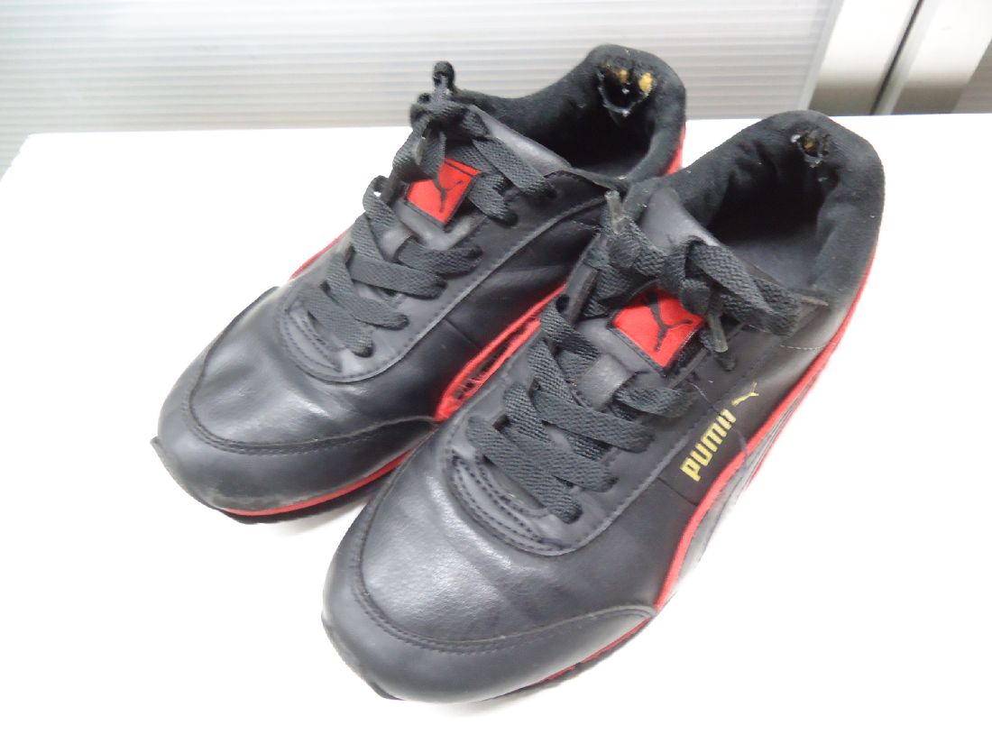 PUMA/プーマ■23.5cm/UK4 1/2/EUR37 1/2/US6 1/2■モデナ BG 352882 02 レディース ローカットスニーカー シューズ■02BLACK-HIGH/ブラック/黒色■軽量◎サイドゴールドのロゴがワンポイント☆様々なシーンに♪【中古】