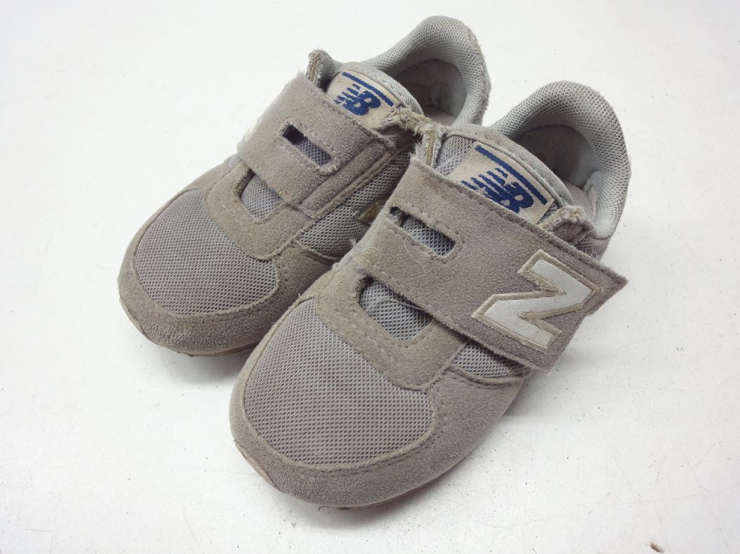 new balance/ニューバランス■15.5cm■IV220LCB キッズ ベルクロ マジックテープ ローカットスニーカー シューズ■グレー/ホワイト/ブルー■脱ぎ履きさせやすいワンベルトタイプ☆【中古】