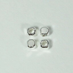 メタルパーツ　スベーサースクエアホワイトシルバー2mm　10個　穴1MM　アクセサリーパーツ　手芸用品　プレスレット　ネックレス