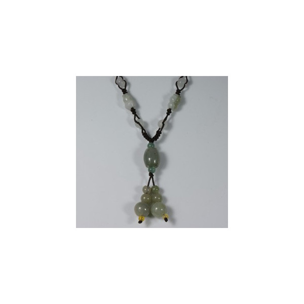 翡翠 ナツメ 天然石手作りネックレス アクセサリ― お守り石 パワーストーン 誕生石 母の日 プレゼント