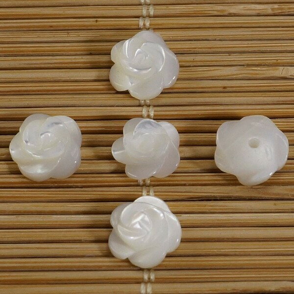 シェルパーツ　白蝶貝　薔薇　8mm 2個入　アクセサリーパーツ　手芸用品　手作り用品