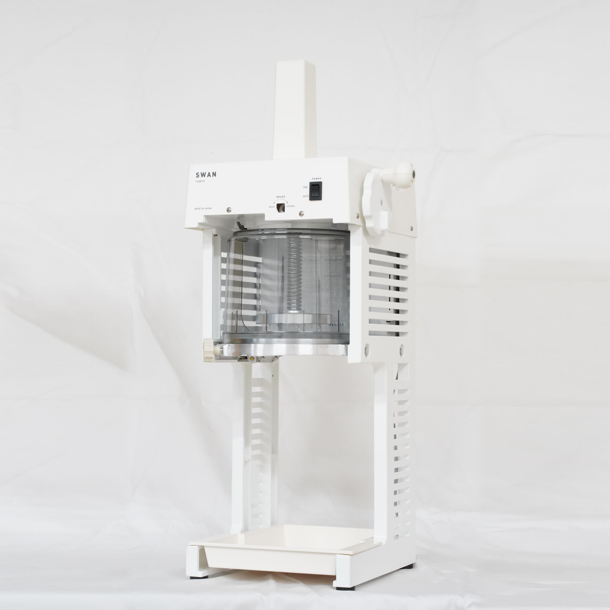Rakuten - 【送料無料】電動式ブロック氷専用 かき氷機TKSI-150Cα /池永鉄工/SWAN/スワン/ホワイトシグネ/アルファ/業務用/日本製/国産/100V/ふわふわ/アイススライサー/氷削機/SI150C 人気機種