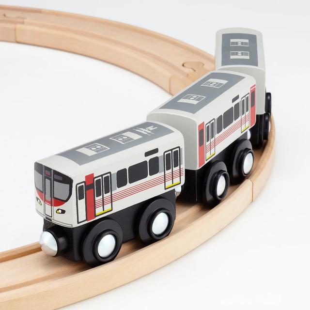 【送料無料】　moku TRAIN　227系 レッドウイング　3両セット　木製玩具 木製おもちゃ 木製レール