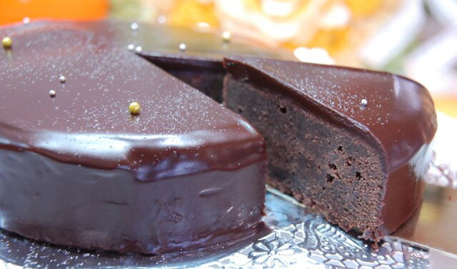 ザッハトルテチョコレートケーキ