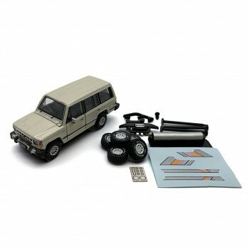ビ-エムクリエイションズ 三菱 パジェロ 1st Gen 83 アイボリー RHD 1/64スケール 64B0241