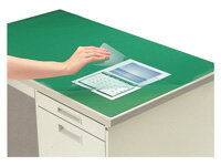 デスクマット軟質(非転写) 下敷付 1047×622 グリーン コクヨ マ-416NG