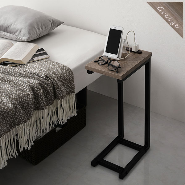 ナイトテーブル ブラック コンセント付き サイドテーブル パイプ スチール アイアン 省スペース スリム コンパクト シンプル モダン ビンテージ