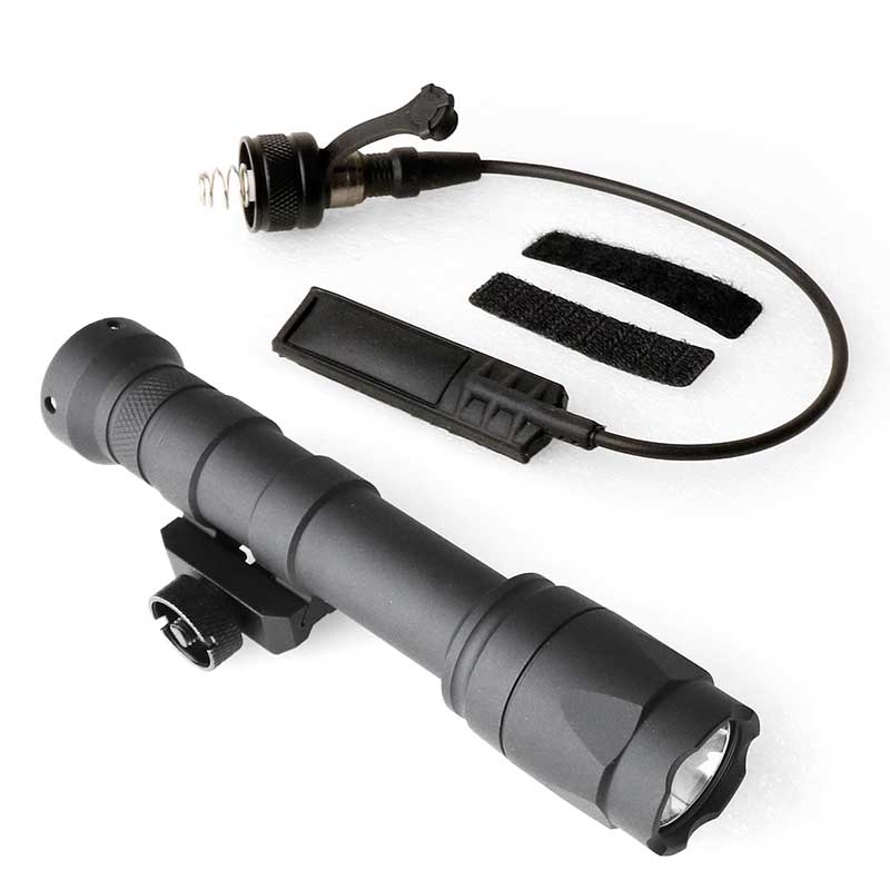 LED-Q5 タクティカルライト スカウトライト 《高輝度LED 450ルーメン》SUREFIRE M600Cタイプ リモート＆プッシュスイッチ付 20mm レイル 20mmレール対応 アルミ製 サバイバルゲーム 装備 LED LED