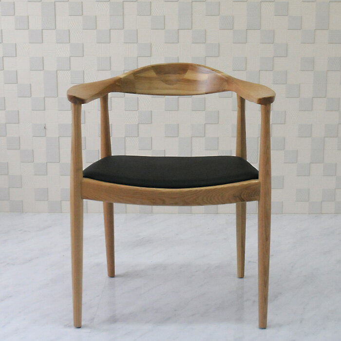 ザ・チェア　色 ナチュラル　ハンスウェグナーによるデザイン　リプロダクト　ジェネリック　デザイナーズ家具　ダイニングチェア デザイナーズ 1人用　一人用 椅子　イス　いす　chair