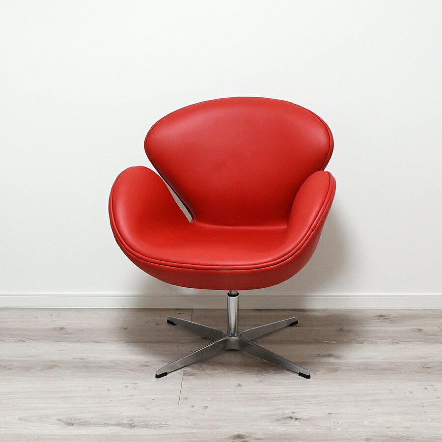 スワンチェア レザー仕様 色レッド　総本革　アルネヤコブセンによるデザイン リプロダクト ジェネリック デザイナーズ家具　イス　いす　椅子 パーソナルチェア　カウンターチェア 2