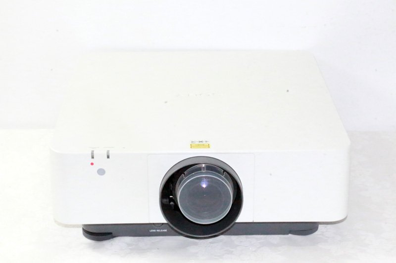 SONY VPL-FHZ85 WUXGA レーザー光源プロジェクター 7300ルーメン vplfhz85【中古】【税込】【送料・代引手数料無料】