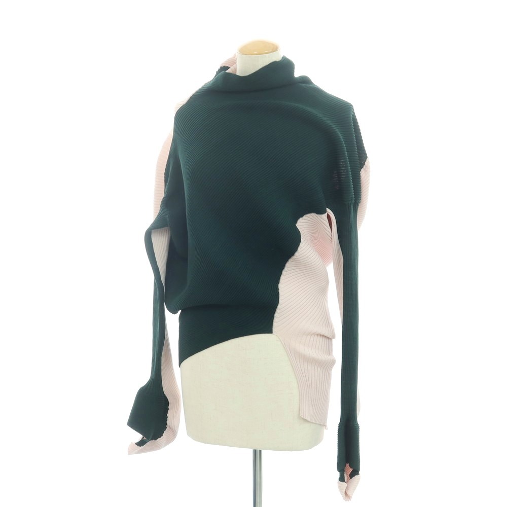 【中古】イッセイミヤケ ISSEY MIYAKE 2024年春夏 ハイネック プルオーバーニット ケースピンクxグリー..
