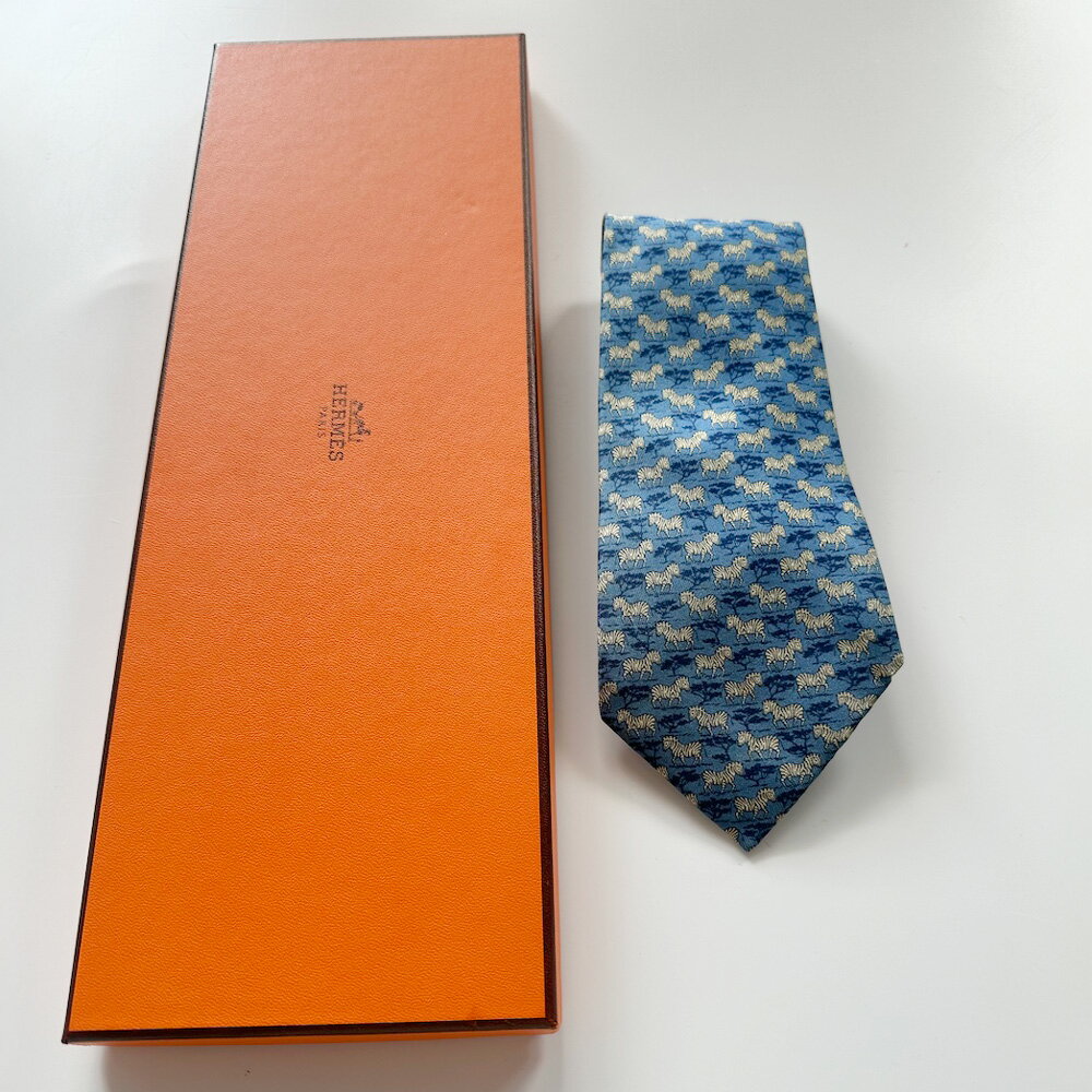 【最大3万円OFFクーポン対象!〜11/27】美品 HERMES エルメス ネクタイ ブルー系 シマウマ柄 結婚式 記念日 プレゼント 父の日 お祝い クリーニ...