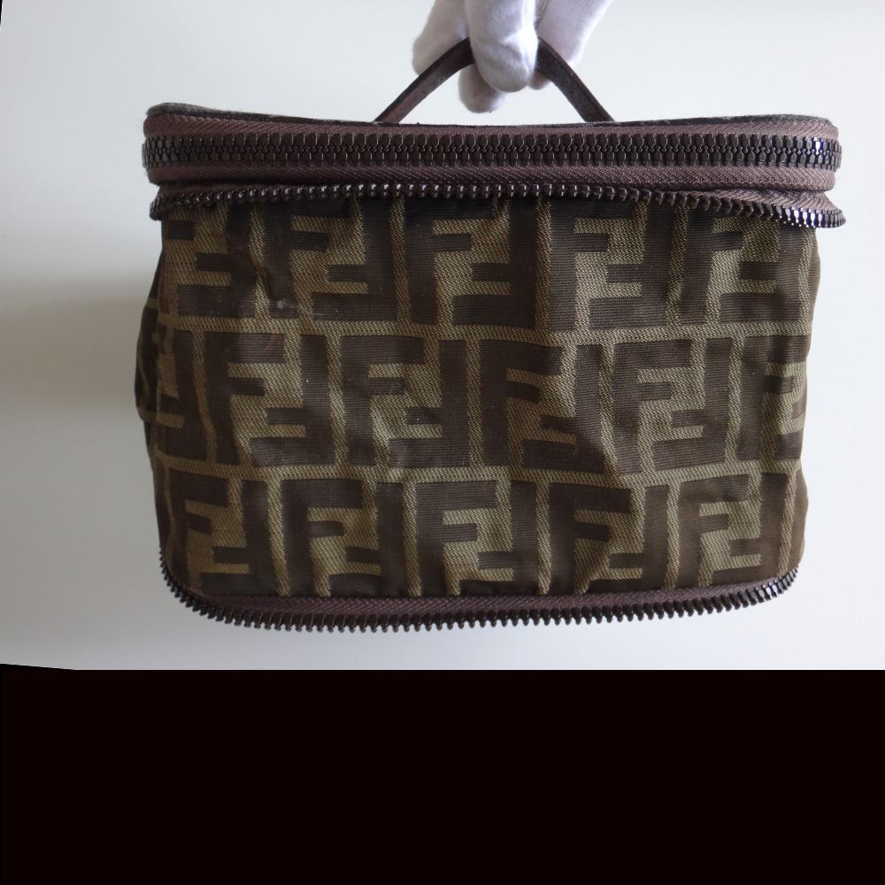 FENDI フェンディ トートバッグ バニティポーチ ズッカ柄 レディース 軽い 折り畳み可能 ブラウン系 バニティポーチ 大容量 ポーチ メイクポーチ 防水加工 はっ水加工 レディース 軽量 中古 t-002