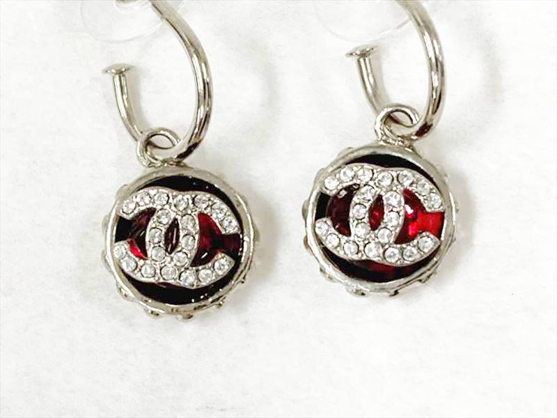 Rakuten - CHANEL シャネルピアス ココマーク スウィング シャネルピアス ケース付き アクセサリー ジュエリー CCマーク 中古 c-001