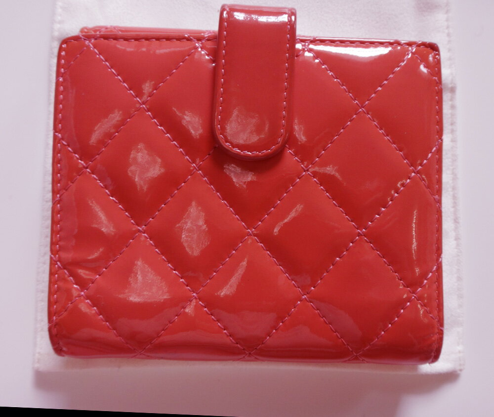 CHANEL シャネル コイン入れ ミニ 財布 ココマーク コンパクト エナメル サーモン...