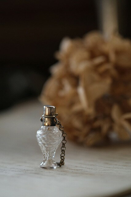 フランス アンティーク 小さなパフュームボトル フレンチシルバー G43-2