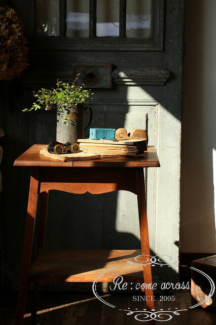イギリスの古い キャスター付きスモールテーブル サブテーブル Q13