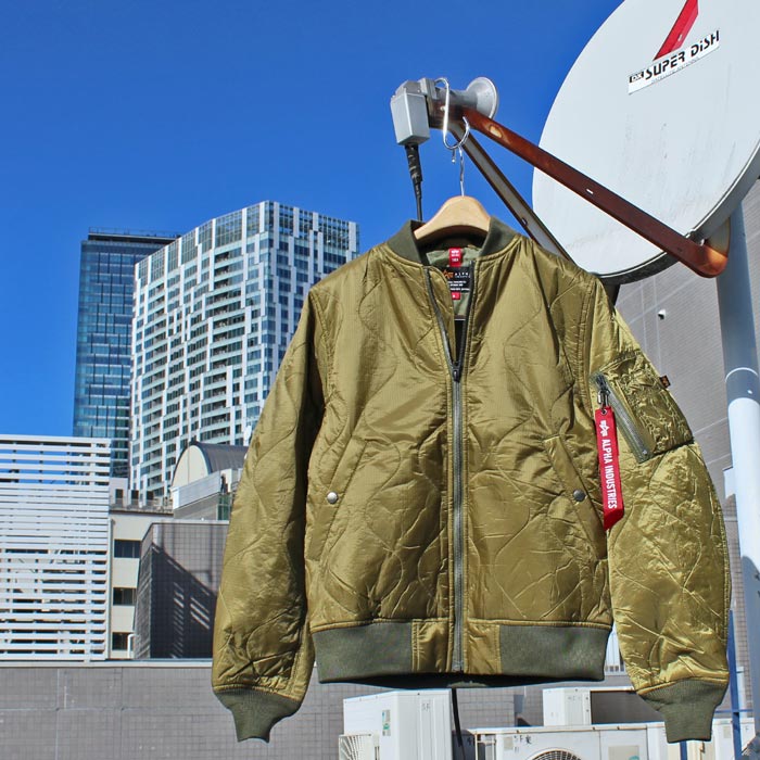 アルファインダストリーズ キルティングジャケット メンズ ALPHA INDUSTRIES TA1597 QUILTING NYLON MA-1 FLIGHT JACKET キルト ナイロン エムエーワン　FLIGHT JACKET フライトジャケット QUILT JACKET 中綿 キルティング ジャケット 　JAPAN スペック 防寒 冬物 MENS メンズ LADIES レディース 001 ARMY GREEN M-L 送料無料！